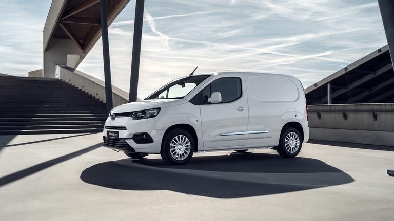 toyota proace city van price